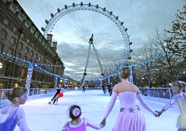 Patinação no gelo em Londres Patinação no gelo em Londres