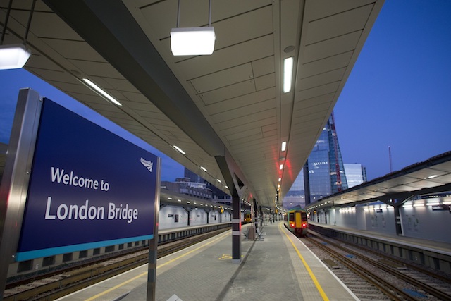 Estação de London Bridge em Londres Estação de London Bridge em Londres