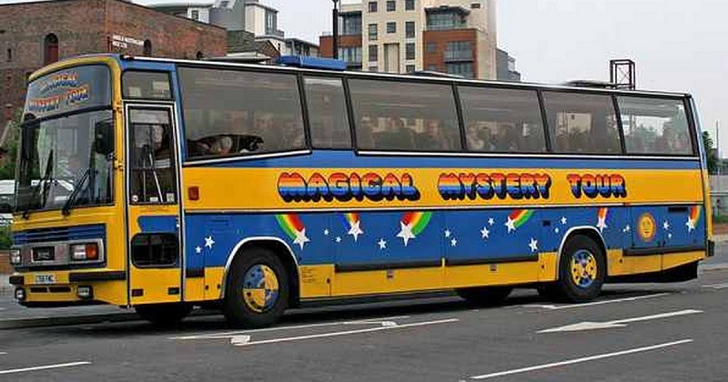 Magical Mistery Tour em Londres Magical Mistery Tour em Londres