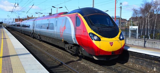 Trem de Manchester a Londres Trem de Manchester a Londres