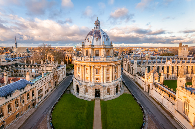 Como enviar dinheiro para Oxford Como enviar dinheiro para Oxford